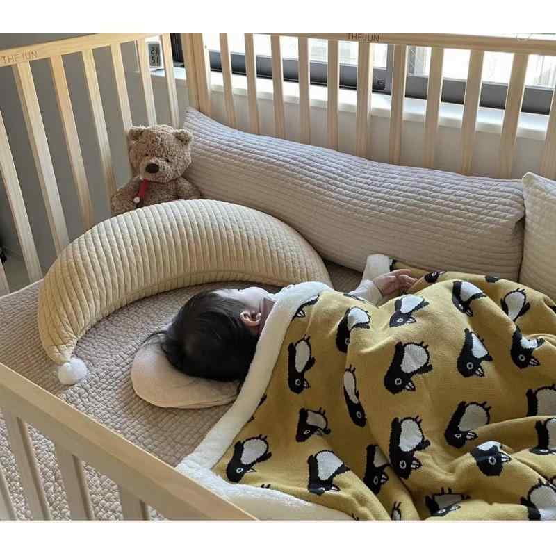 授乳枕 ベビー 月型 純綿 クッション 子供用 ベッド用品 取り外し洗濯 哺乳サポート 寝かしつけ 赤ちゃ..