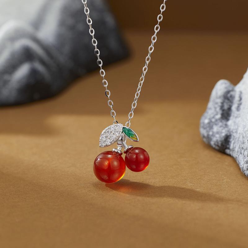 ネックレス レディース 赤瑪瑙 小桜桃 モチーフ 925純銀 高級感 森系 鎖骨チェーン 清新 アクセサリー ..