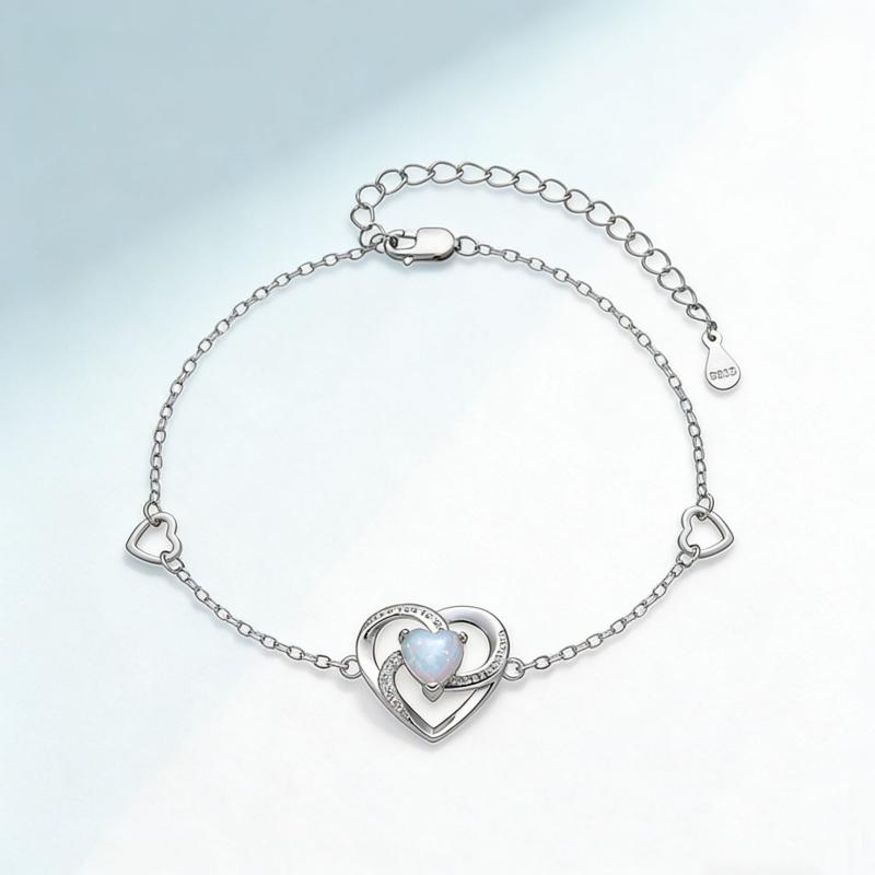 ・素材: シルバー・加工: メッキ・対象: 女性・形状: ハート・色: ホワイトゴールド・純度: 925シルバー・デザイン要素: ハート・スタイル: 欧米・スタイル分類: ファッション通勤