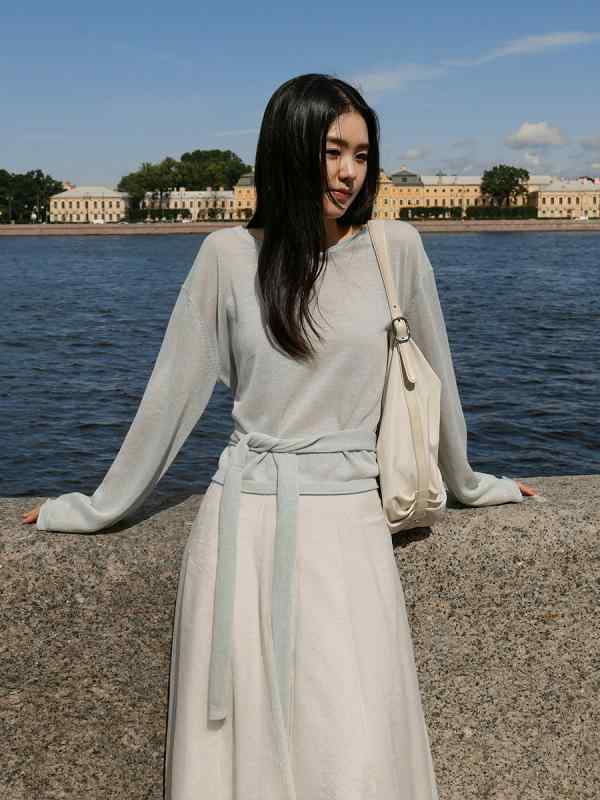 ・素材: ビスコース70-80%、ポリエステル30%未満・柄: 無地・厚み: 薄手・セット: 単品・スタイル: プルオーバー・フィット: ルーズ・袖型: ストレート・袖丈: 長袖・首元: クルーネック・ディテール: ステッチ・着丈: 50-65cm・加工: ステッチ・色: グレー,ダークグレー,ライトブルー・サイズ: ワンサイズ・タイプ: ニット