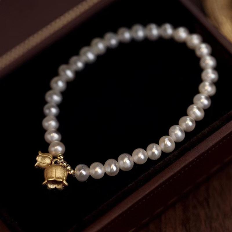 ・素材: 天然淡水パール・パールサイズ: 4-5mm・加工: 手編み・デザイン: 花卉・モチーフ: 花朵・スタイル: 百搭・メッキ: 14K金・長さ: 16cm・紐素材: 弾力ロープ・対象: 女性