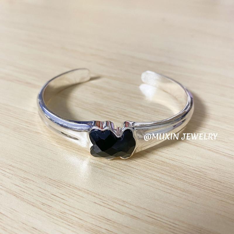 Other - ブレスレット レディース レトロ シンプル ブラック 小熊柄 個性 ファッション アクセサリー かわいい デザイン 日常使い 軽量 調整可能 ギフト向き