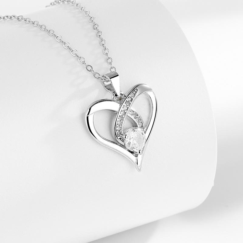 ネックレス レディース 純銀 925シルバー ハート型 心形 鎖骨チェーン ショート丈 高級感 シルバーアクセサリー ジュエリー かわいい モチーフ 日常使い デートコーデ(4.0)