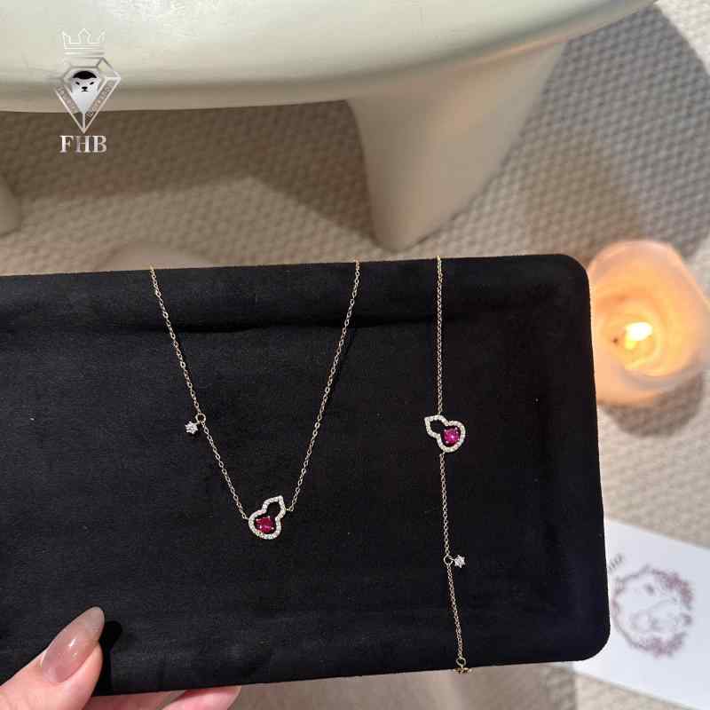 ・素材: シルバー・加工: メッキ・形状: 幾何型・チェーンスタイル: 十字チェーン・ペンダント素材: シルバー・長さ: 41cm-50cm・色: ホワイトゴールド,ゴールド・素材純度: 99%シルバー・スタイル: 個性・スタイル分類: 個...