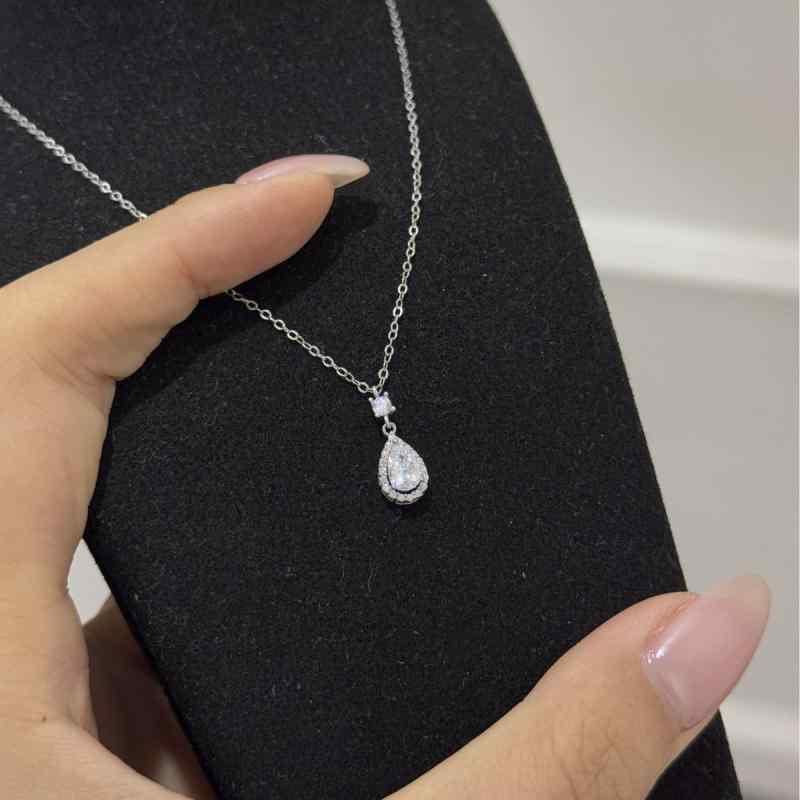 ネックレス レディース 925シルバー 水滴ジルコニア 人魚の涙デザイン 高級感 ユニーク 軽奢 純銀チェ..