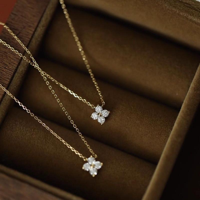 Necklaces, Braclets - ネックレス レディース 四つ葉のクローバー ラッキーアイテム シンプル ジルコニア 輝く 花モチーフ 鎖骨チェーン インスタ映え コーデ万能 汎用 キラキラ アクセサリー