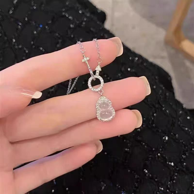 ネックレス レディース ひょうたん型 中国風 レトロ 個性的 高級感 連環 ジルコニア カルセドニー 鎖骨..