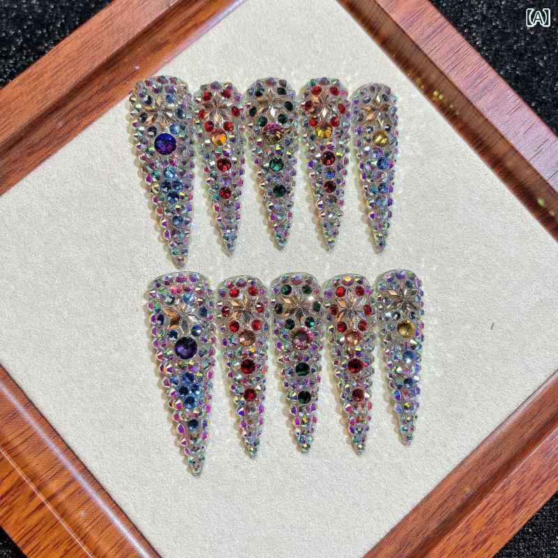 ネイルチップ レディース ハンドメイド 高級感 輝き ステッカー 完成品 欧米風 人工爪 キラキラ ラメ スパークル 付け爪 女性 指先 デコレーション ネイルアート 貼片式 インフルエンサー