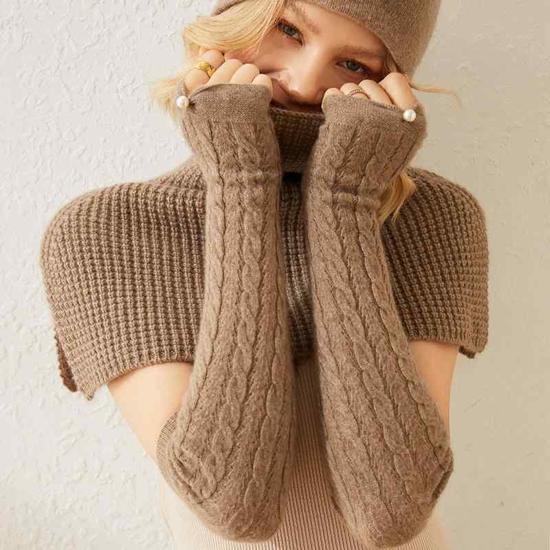 ・スタイル: フィンガーレスグローブ・カラー: キャメル,モカ・サイズ: フリーサイズ・素材: カシミヤ・含有率: 96%以上・加工: 提花