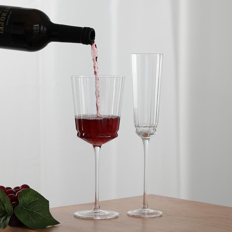 グラス 高脚シャンパングラス 起泡酒 ワイングラス 赤ワイン カクテルグラス ガラス製 エレガント フランススタイル ロマンチック スタイリッシュ ディナー パーティー 日常使い ギフト向き 高級感 透明 洗練 モダン インテリア テーブルウェア バー用