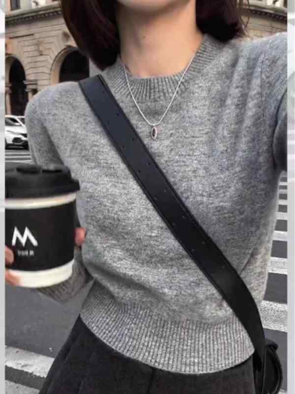 ・色: グレー,ブラック・サイズ: S,M,L,XL,XXL・素材: ウール・ウール含有率: 95%以上・着丈: 普通 (50-65cm)・襟型: 丸首・袖丈: 長袖・厚み: 中厚・着用方法: プルオーバー・性別: 女性・シルエット: レギュラー・デザイン: 無地・スタイル: 通勤