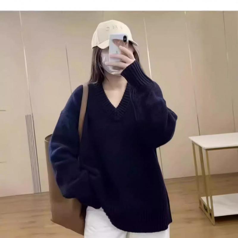 ・素材: ウール95%以上・柄: 無地・厚み: 厚手・スタイル: プルオーバー・シルエット: ルーズ・着丈: 普通(50-65cm)・襟: Vネック・袖丈: 長袖・袖型: 標準袖・加工: ノーアイロン・色: ブラック,レッド,ネイビー,アイボリー,ライトグレー,キャメル,ダークグレー・サイズ: S,M,L,XL,XXL・性別: 女性