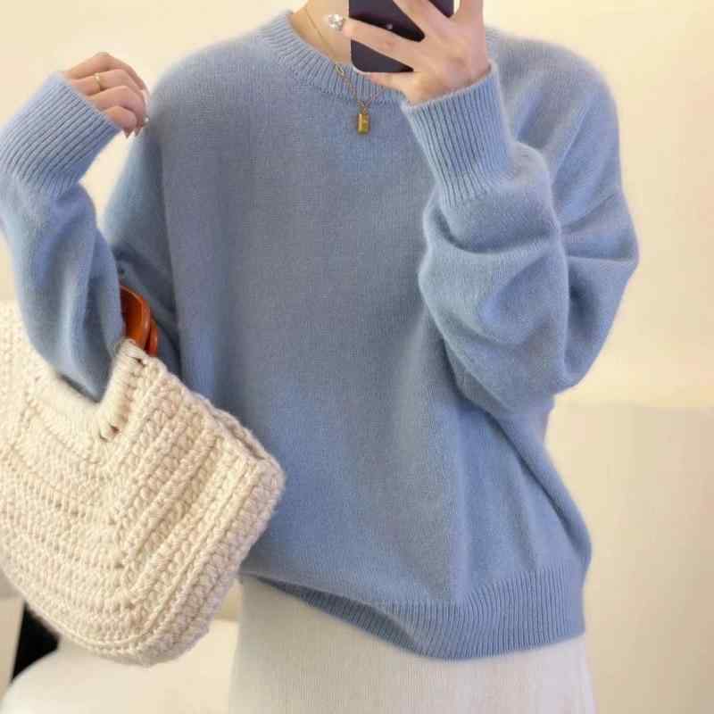 ・素材: ウール・成分: ウール95%以上・柄: 無地・厚み: 中厚・スタイル: プルオーバー・構成: 単品・シルエット: ルーズ・着丈: ミドル(50-65cm)・ネック: クルーネック・袖丈: ロング・袖型: ストレート・ディテール: リブ・加工: ノンアイロン・カラー: ミルクブルー,パープル,オートミール,ミルクホワイト,チェリーレッド・サイズ: S,M,L,XL,XXL・性別: 女性・年齢層: 成人