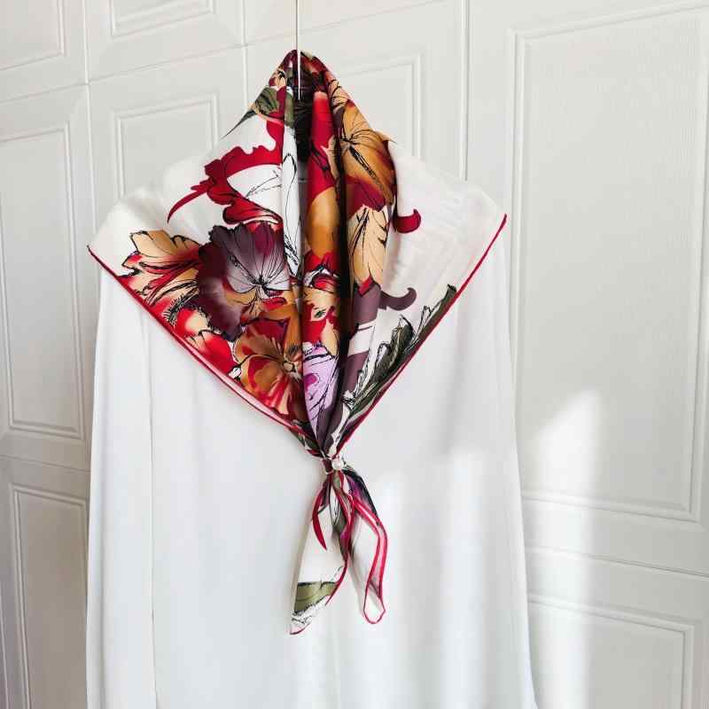 レディース スカーフ シルク100% 桑蚕糸 90cm×90cm 大判 正方形 手捺染 手巻き 高級感 上品 大人 通勤 きれいめ ギフト 絹 ファッション小物 華やか 冷房対策