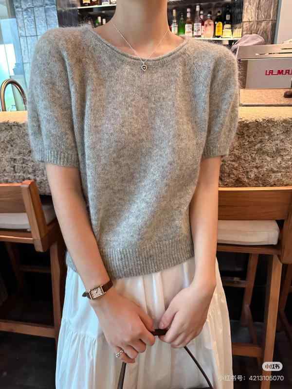 ・素材: カシミヤ・柄: 無地・厚み: 中厚・組み合わせ: 単品・スタイル: プルオーバー・版型: 標準・袖型: パフスリーブ・首型: クルーネック・袖丈: 3/4袖・デザイン要素: レース・着丈: 50-65cm・加工: テリル・色: 白,グレー,ピンク・サイズ: S,M,L,XL・カシミヤ含有率: 30%以下・着用方法: プルオーバー