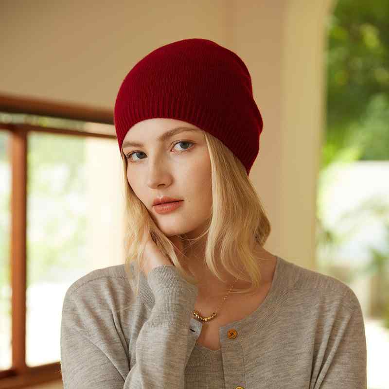 Rakuten - 帽子 レディース 秋冬 シームレス カシミヤ ニット 暖か 厚手 防寒 カジュアル 日常使い 街着 柔らか 赤