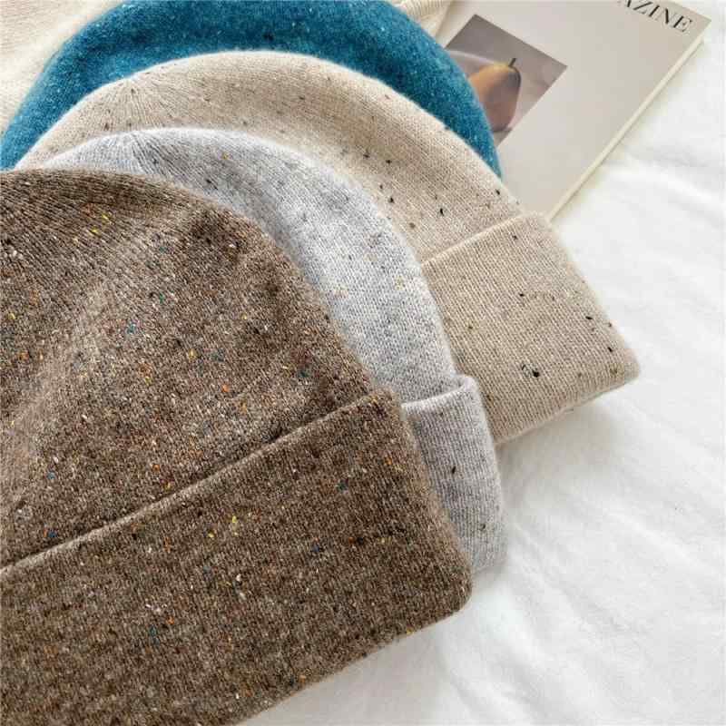 レディース ニット帽 秋冬 羊毛素材 無縫製 レトロデザイン スッキリ顔映り コンパクトサイズ ゆったり..