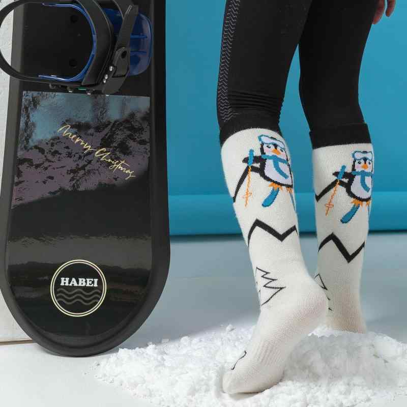 キッズ 中筒 スポーツソックス 多機能 ランニング なわとび バスケットボール 登山 スキー 保温 吸汗 通気性 秋冬 アウトドア トレーニ..