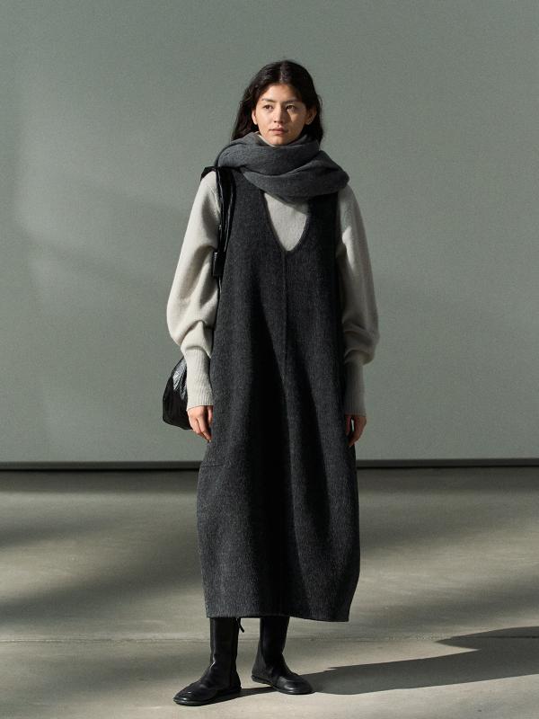 ワンピース レディース 秋冬 Uネック スリーブレス 絹 ウール 双面 花苞スカート スリム 通勤 軽量 吸湿速乾 高級感 ハイウエスト 切り替えデザイン 再生繊維 接触冷感