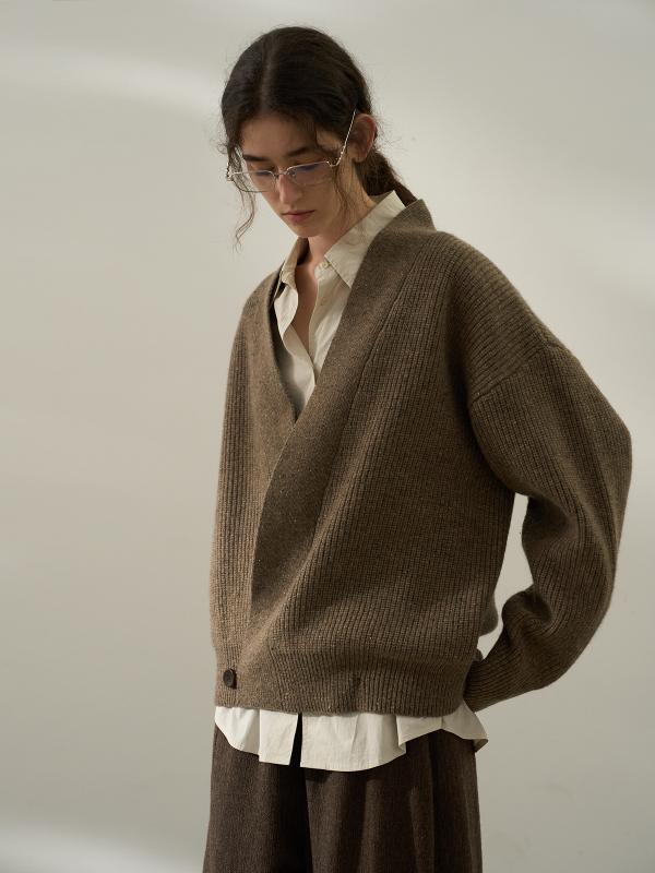 カーディガン ウール 斜め襟 厚手 有型 通勤 ニット アウター 秋冬 セーター 開襟 羊毛 100% 暖か スタ..