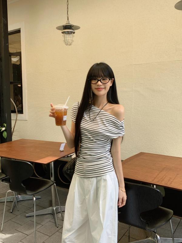 Tシャツ レディース 春夏 ストライプ柄 オフショルダー 短袖 斜め襟 トップス シャツ ブラウス スリム ..