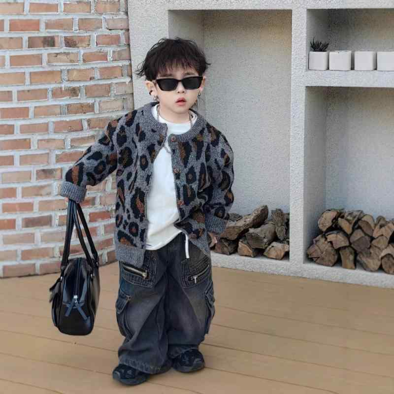 カーディガン 男の子 秋冬 ヒョウ柄 セーター ニット 長袖 トップス キッズ ボーイ カジュアル デイリー レイヤード 暖か 軽量 快適 ソフト 伸縮 通学 学校 遊び着 部屋着 アウトドア