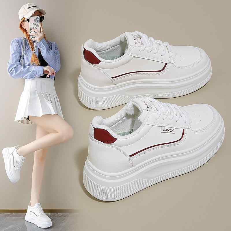 {"result": "レディース スニーカー 軽量 柔らか底 内増高 白 春夏 薄手 休闲 運動 小..