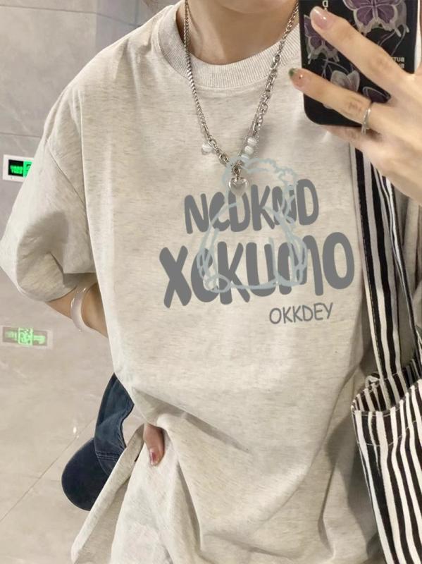 ・生地: コットン・副生地: カポック・生地含有率: コットン95%以上、カポック95%以上・柄: 文字柄・タイプ: プルオーバー・袖丈: 短袖・加工: プリント・版型: ゆったり型・着丈: ミドル丈(65-80cm)・襟型: 丸襟・袖型:...