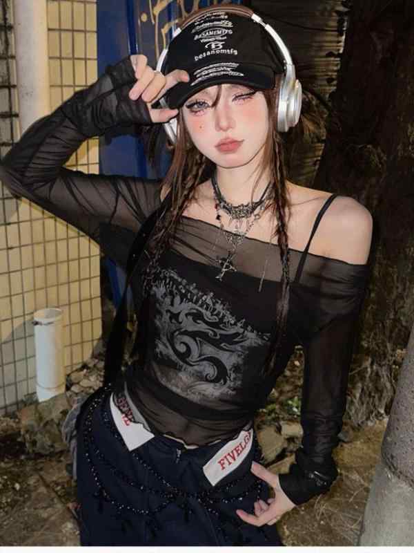 ・デザイン: 吊帯・シルエット: スリムフィット・丈: ショート (40-50cm)・パターン: プリント・要素: ツーピース・素材: ポリエステル 30-50%, スパンデックス 30%以下・カラー: ブラック,ワインレッド・サイズ: S...