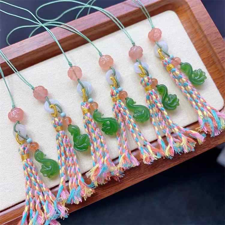 キーホルダー スマホストラップ バッグチャーム 手編み 綿糸 和田玉 白鳥モチーフ チベット風 エスニッ..