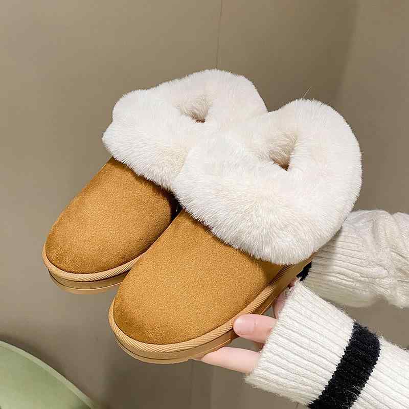 ・アッパー素材: スエードレザー・ソール素材: ゴム・シューズハイ: ローカット・トゥ形状: ラウンドトゥ・ヒール形状: 厚底・ライニング素材: 合成ショートパイル・ヒール高: 3-5cm・スタイル: カジュアル・デザイン: スリッポン・パ...