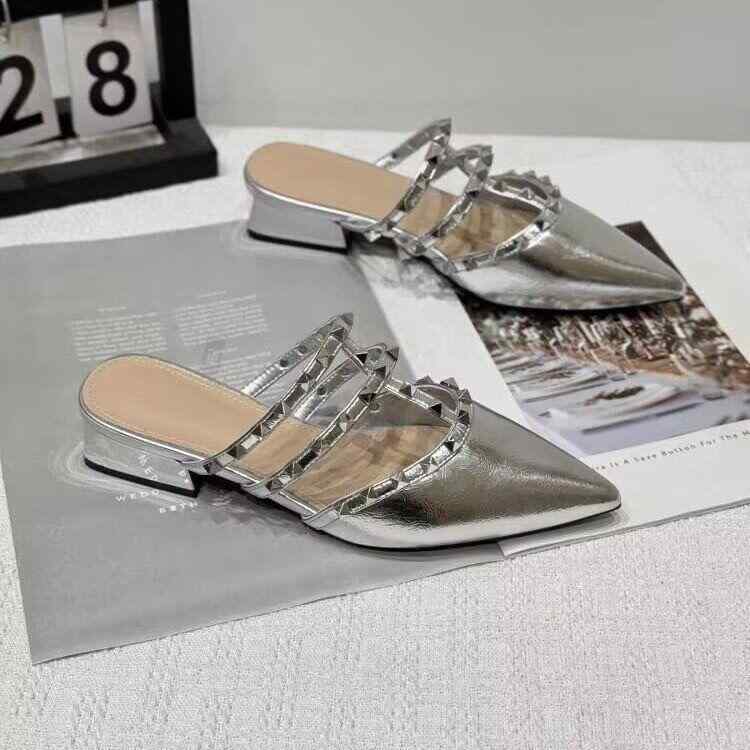 サンダル レディース 春夏 ポインテッドトゥ 細ヒール ハーフオープン スタッド フラットヒール 脚痩せ ラウンドトゥ クーリング 高級感 ビーチ 軽量 吸湿速乾