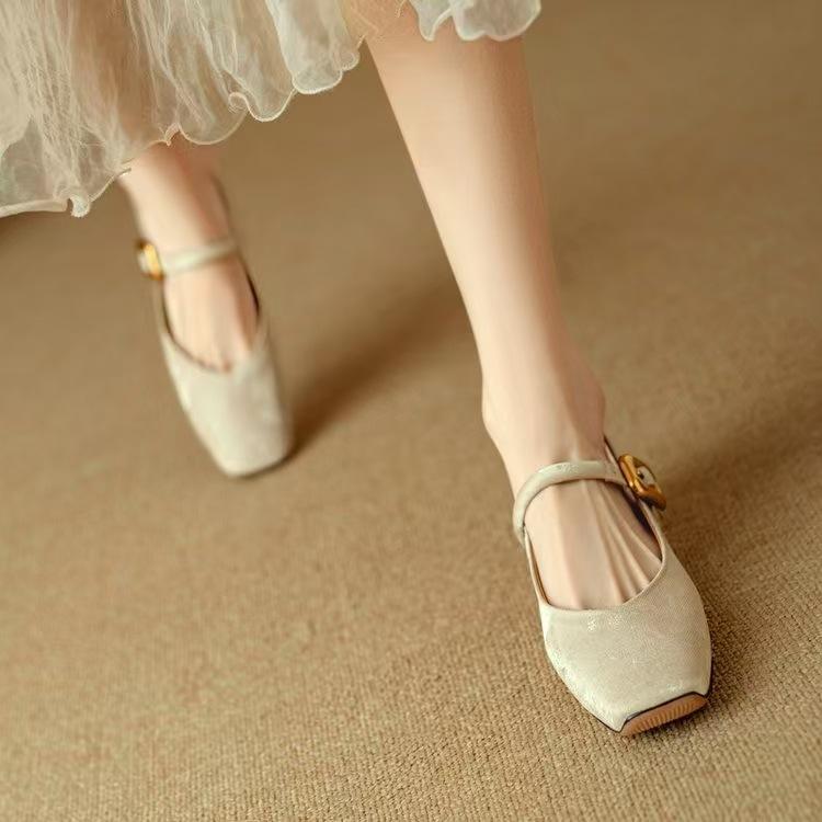 ローファー レディース ラウンドトゥ ベルトバックル 磨砂加工 レトロ 厚底 フラットシューズ 大きめサ..