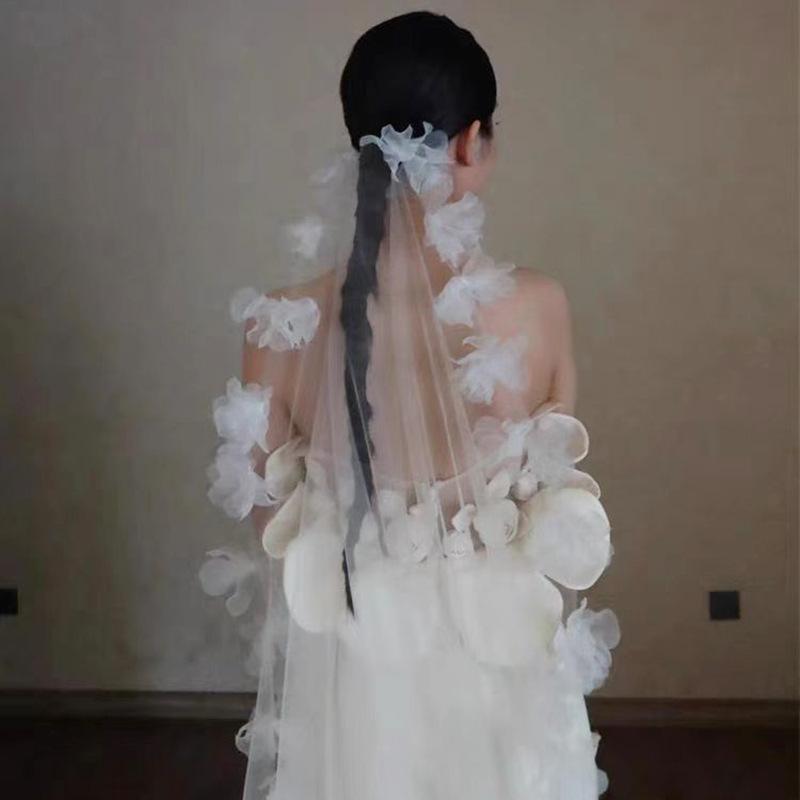 ウェディングベール レディース ロング丈 白 花 シンプル 高級感 結婚式 撮影 ブライダル ヘッドアクセ..