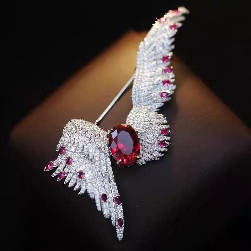 ブローチ レディース 天使の翼 ジルコニア 翼デザイン 高級感 春夏 コート 西服 アクセサリー 配飾 微細埋め込み 女性向け ファッション小物