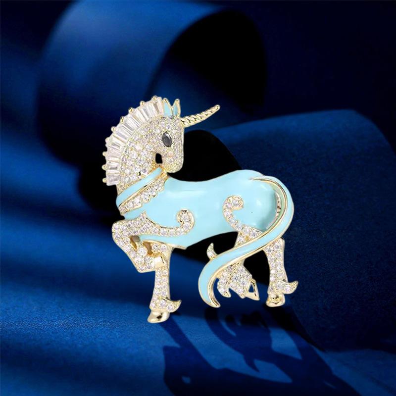 ブローチ レディース ユニコーン エナメル加工 ジルコニア 微細埋め込み 高級感 ファッション アクセサ..