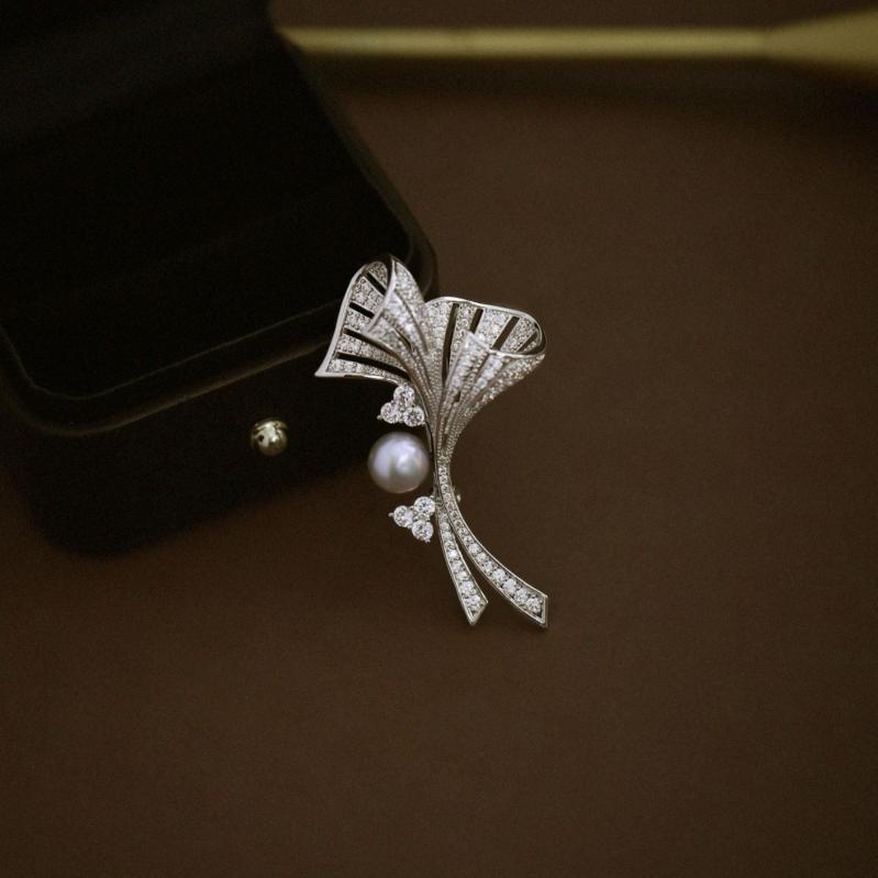 ブローチ 男女兼用 高級感 イチョウ葉 パール 優雅 気質 精美 西服 アクセサリー ビジネス フォーマル ..