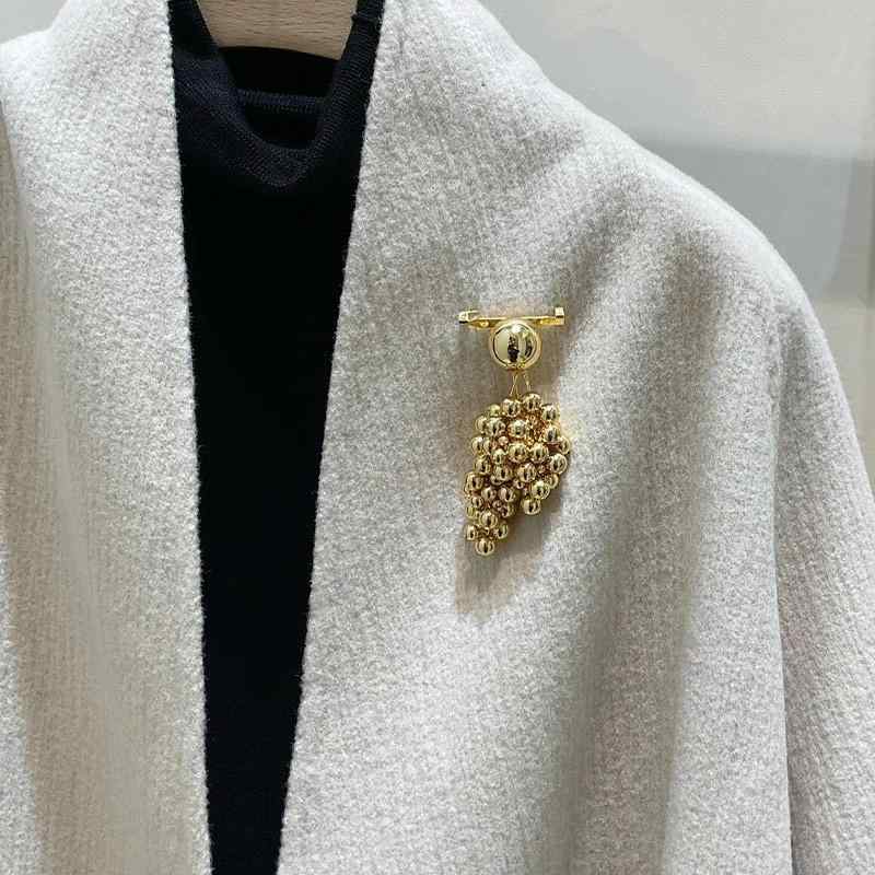 ・素材: メタル・加工: メッキ・色: ゴールド, シルバー, ゴールドシルバーミックス・流行要素: タッセル・機能: 装飾・スタイル: 軽奢・スタイル分類: ファッショントゥーコン・対象: 女性・種類: ブローチ・流行要素分類: 形状/パターン