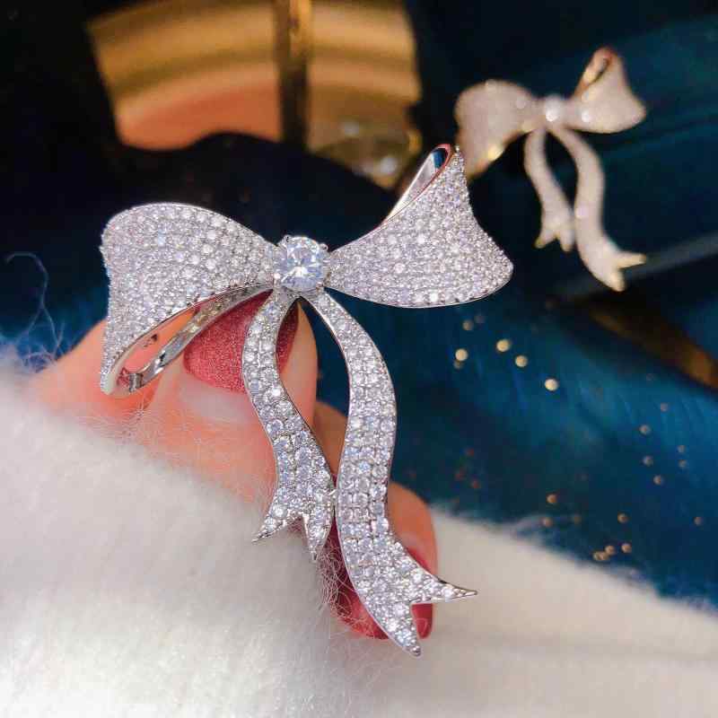 ブローチ 少女用 かわいい ジルコニア 蝶結び デザイン 高級感 スーツジャケット 別針 アクセサリー 気..