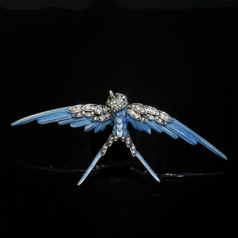 ブローチ レディース かわいい 手作り エナメル 青 ツバメ モチーフ 高級感 個性 デザイン ファッショ..
