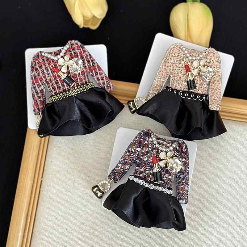 ブローチ レディース レトロ フランス風 高級感 胸花 風衣 スカート 造型 西装 精緻 デザイン アクセサ..