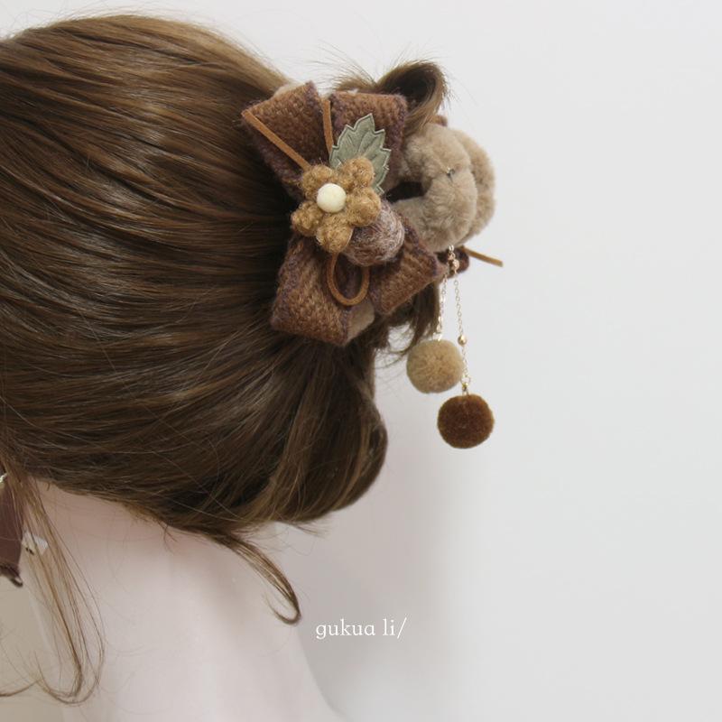 ヘアアクセサリー 女子用 秋冬 花モチーフ ミンクファーポンポン タッセル フリンジ かわいい 高級感 ..