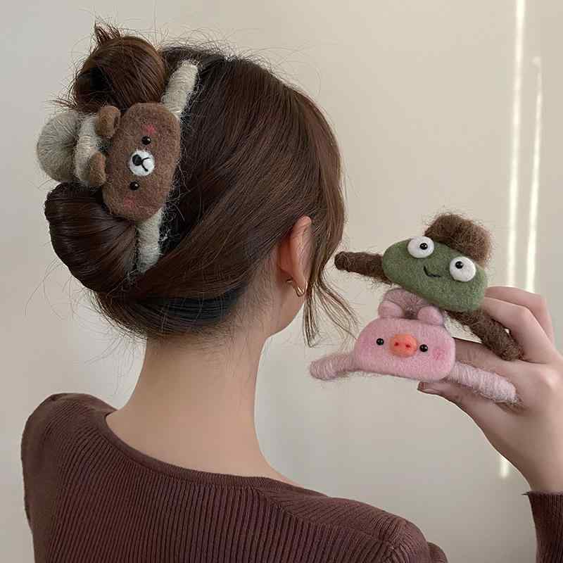 ヘアクリップ レディース かわいい カートゥーン フェルト シャーククリップ 秋冬 後頭部 ハーフアップ..
