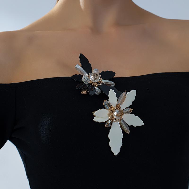 ブローチ レディース 手作り アクリル 花 植物 モチーフ 胸花 服装 配飾 装飾 アクセサリー 飾品 韓国風 小众 デザイン