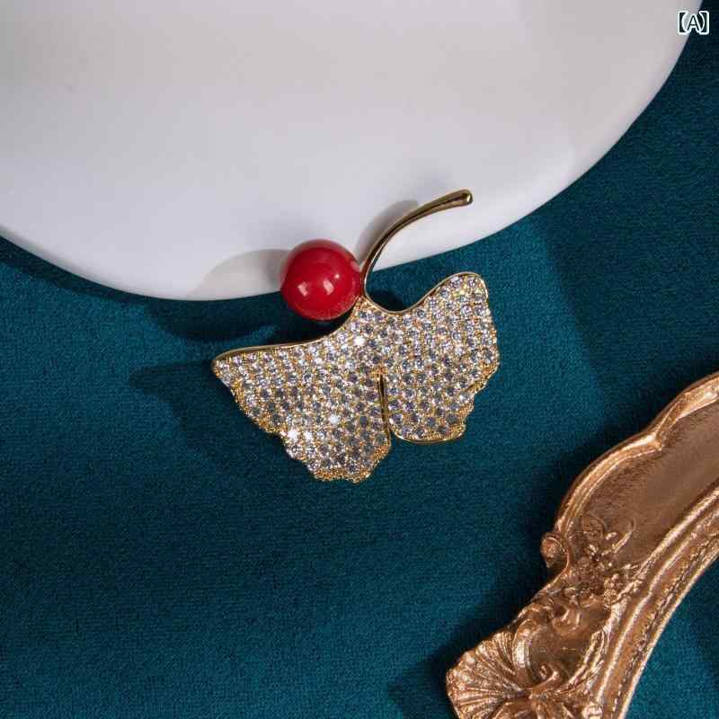 ブローチ レディース パール 杏葉 モチーフ 高級感 精巧 ファッション アクセサリー 輝き デザイン 女性用 胸元飾り 個性 装飾品 2