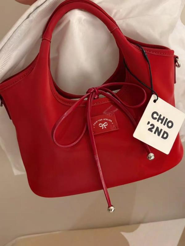 ・カラー: チェリーレッド, 徳海公園・素材: PU・バッグタイプ: トートバッグ・サイズ: 中型・装飾: 蝶結び・裏地: ポリエステル・形状: 横型方形・開閉方式: ドローストリング・内部構造: ジップ隠しポケット, ジップ仕切り袋・硬度: ソフト・外ポケット: 内貼ポケット・ストラップ数: 1本・使用シーン: 日常使い