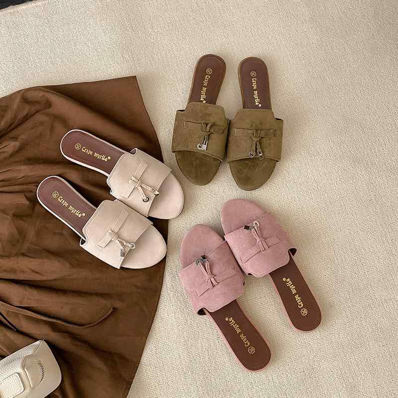 サンダル レディース 春夏 フラット 一文字 ストラップ フリンジ ロックバックル レトロ クラシック 上品 高級感 クール 接触冷感 吸湿速乾 外出 日常使い 軽量