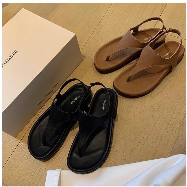 {"result": "サンダル レディース インフルエンサー シンプル 上品 レトロ トング フラ..