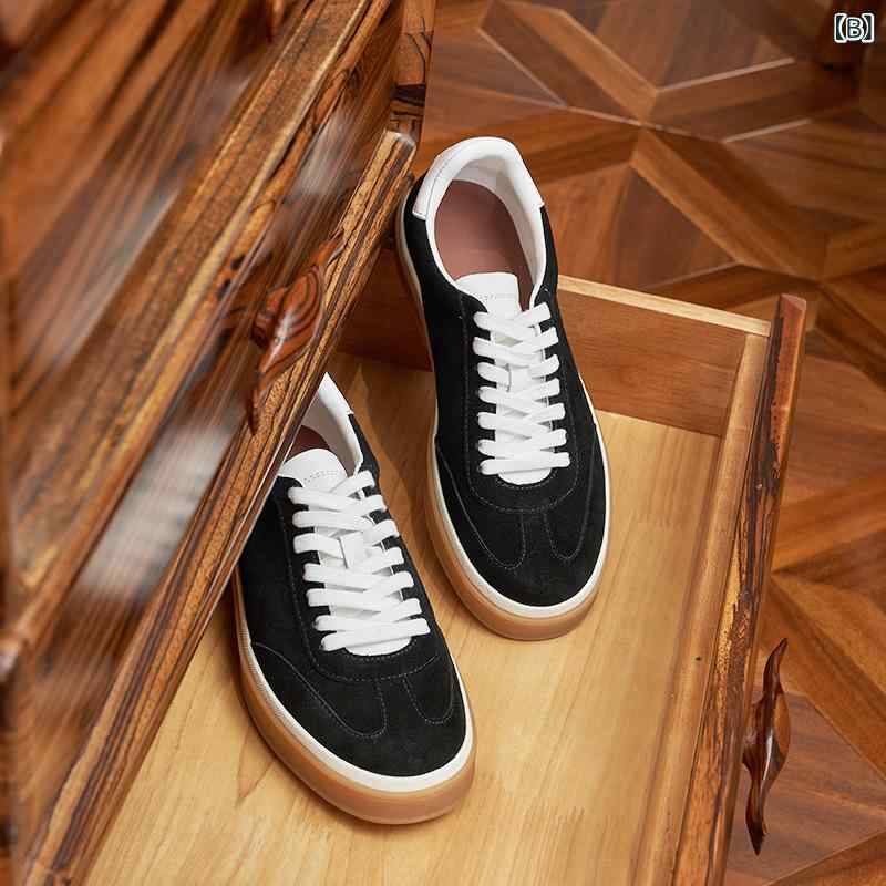 メンズスニーカー 本革 レースアップ 切り替え 平底 白 カジュアル アウトドア スポーツシューズ フラットボトム デイリー アクティブ 履き心地 軽快 スタイリッシュ 汎用 歩きやすい 日常使い トレンド コーデ 足元 オシャレ シンプル デザイン 快