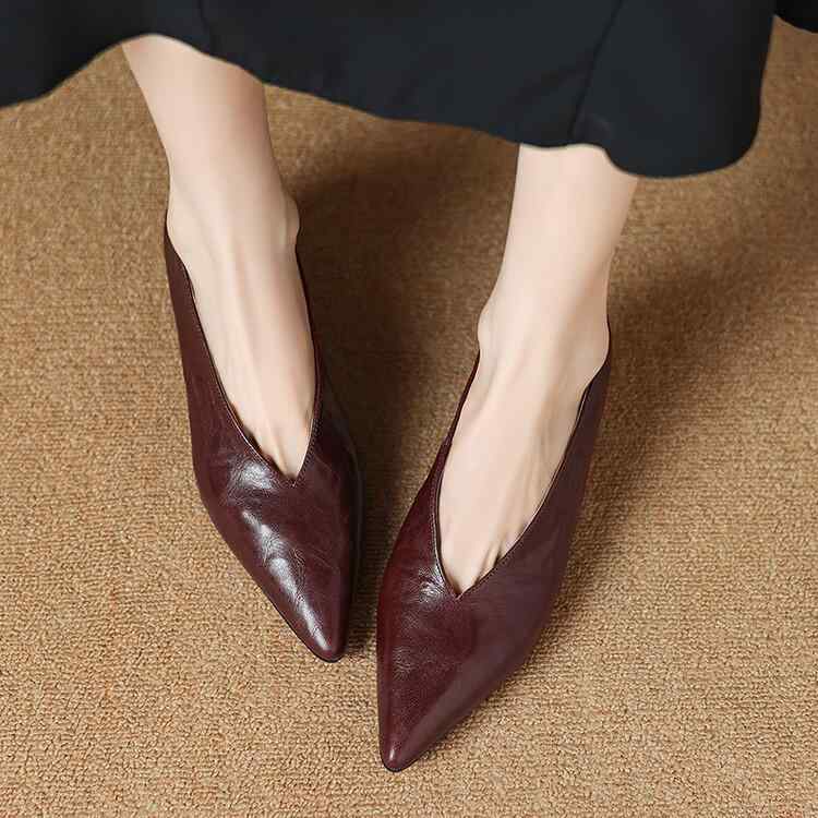 レディース パンプス 5cmヒール ポインテッドトゥ Vカット 羊革 本革 レトロ フレンチスタイル ピンヒール 上品 きれいめ 歩きやすい ボルドー ワインレッド 春 秋